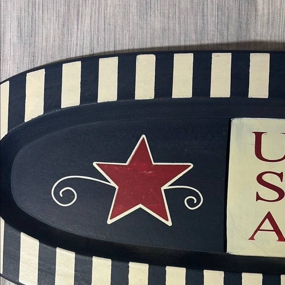 Patriotic Oval Wall Plaque - Red, White, and Blue